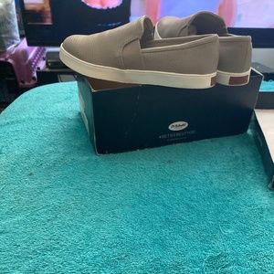 Dr sholls  memory foam shoes